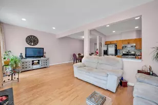 286 Summerhill Dr, Parsippany, NJ 07950 - Photo 7