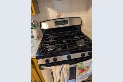 134 E Curtis St, Linden, NJ 07036 - Photo 17