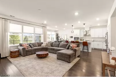 11 Veterans Way #111, Morris Plains, NJ 07950 - Photo 5