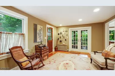 35 Woodledge Rd, Watchung, NJ 07069 - Photo 9
