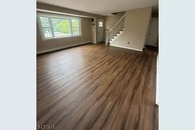 11 Garfield Ave, East Hanover Township, NJ 07936 - Photo 9