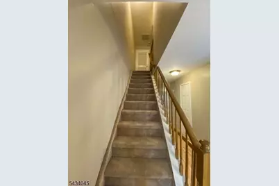 18 Mews Ln, South Orange, NJ 07079 - Photo 17