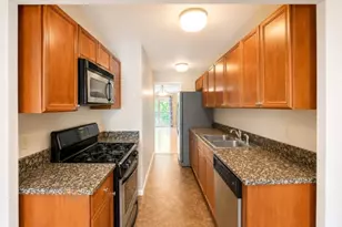18 Mews Ln, South Orange, NJ 07079 - Photo 5