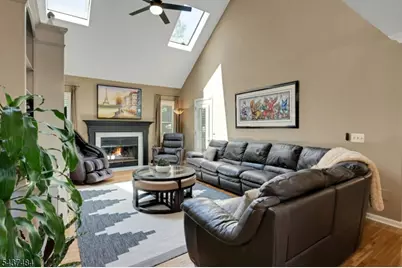 1 Curtis Trl, Bridgewater, NJ 08836 - Photo 9