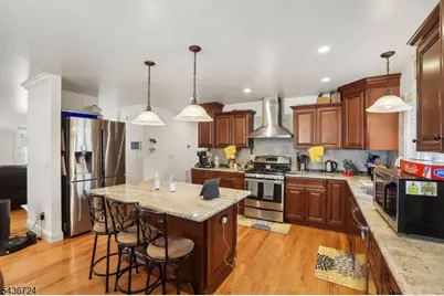 230 Birchwood Rd, Linden, NJ 07036 - Photo 5