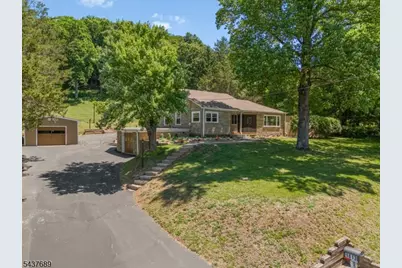 1813 Washington Valley Rd, Bridgewater, NJ 08836 - Photo 3
