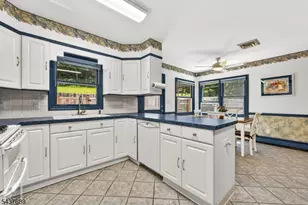 1813 Washington Valley Rd, Bridgewater, NJ 08836 - Photo 19