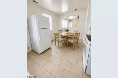 20 Orchard St #6, Summit, NJ 07901 - Photo 3