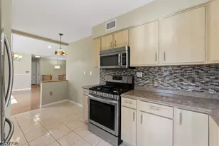 81 Hudson Ave, Ridgefield, NJ 07660 - Photo 5