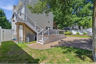 81 Hudson Ave, Ridgefield, NJ 07660 - Photo 39