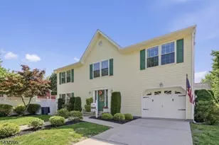 81 Hudson Ave, Ridgefield, NJ 07660 - Photo 1