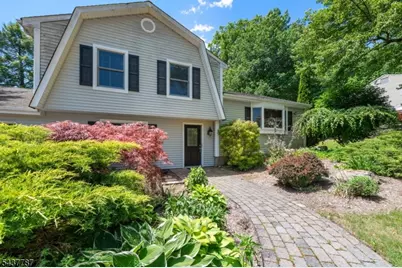 46 Sussex Dr, West Milford, NJ 07480 - Photo 5