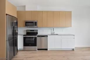 431 Dr Mlk Jr Blvd, East Orange, NJ 07018 - Photo 5