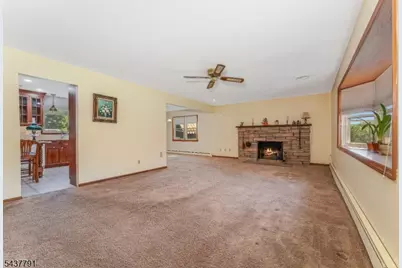 24 Hardscrabble Hill Rd, Raritan Township, NJ 08822 - Photo 7
