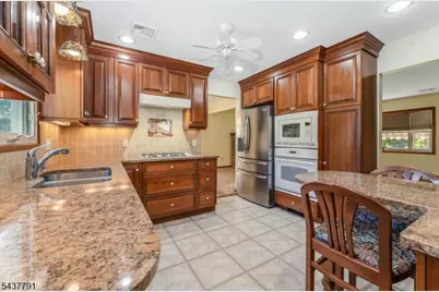 24 Hardscrabble Hill Rd, Raritan Township, NJ 08822 - Photo 13