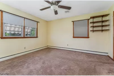 24 Hardscrabble Hill Rd, Raritan Township, NJ 08822 - Photo 15