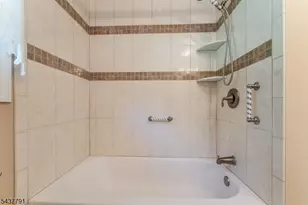 24 Hardscrabble Hill Rd, Raritan Township, NJ 08822 - Photo 17