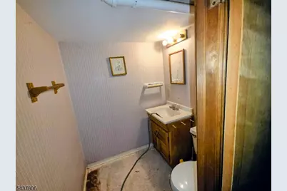 2218 Berwyn St, Union Township, NJ 07083 - Photo 23