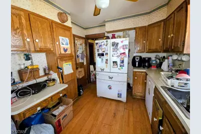 2218 Berwyn St, Union Township, NJ 07083 - Photo 9