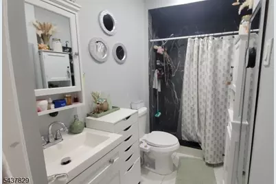 38 Taylor St, Newark, NJ 07104 - Photo 5