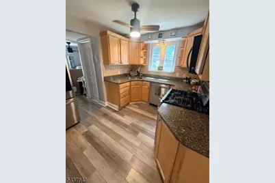 242 Bradford Rd, Hillside, NJ 07205 - Photo 9