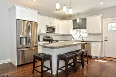 451 Springfield Ave #111, Hasbrouck Heights, NJ 07604 - Photo 9