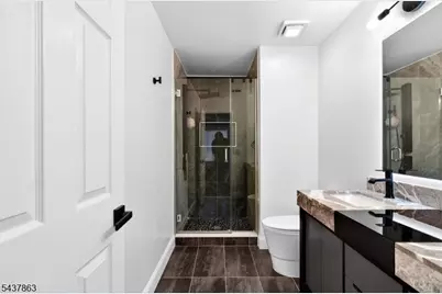 5 Krueger Ct, Newark, NJ 07103 - Photo 15