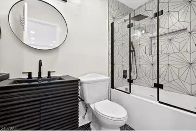 5 Krueger Ct, Newark, NJ 07103 - Photo 17