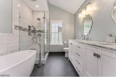 25 Village Square Dr, Union Township, NJ 08802 - Photo 19