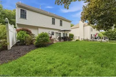 25 Village Square Dr, Union Township, NJ 08802 - Photo 29