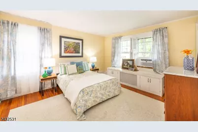 33 Prescott Ave, Montclair, NJ 07042 - Photo 15