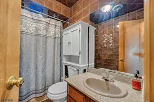 42 Goldfinch Ln, West Milford Twp., NJ 07421 - Photo 27