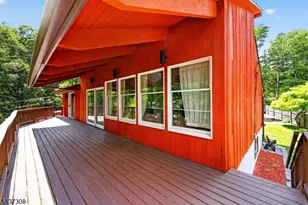 42 Goldfinch Ln, West Milford Twp., NJ 07421 - Photo 9
