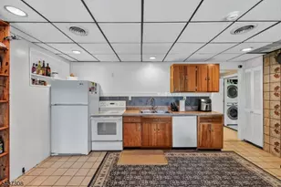 42 Goldfinch Ln, West Milford Twp., NJ 07421 - Photo 7