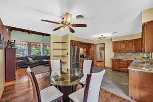 42 Goldfinch Ln, West Milford Twp., NJ 07421 - Photo 17