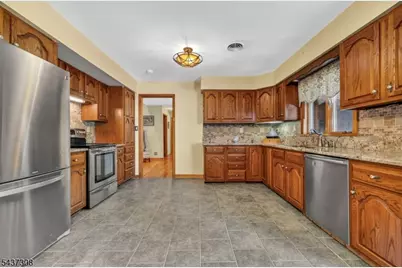 42 Goldfinch Ln, West Milford Twp., NJ 07421 - Photo 15
