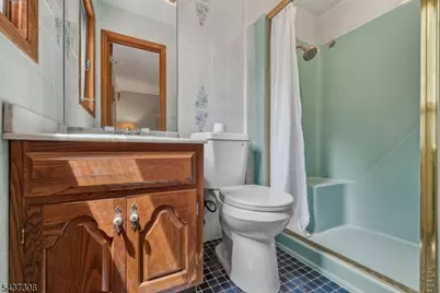 42 Goldfinch Ln, West Milford Twp., NJ 07421 - Photo 23