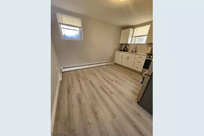 15 Dell Glen Ave, Lodi, NJ 07644 - Photo 3