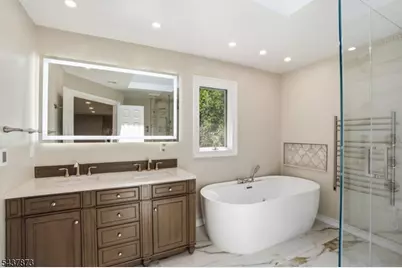 2 Woodside Ave, West Caldwell, NJ 07006 - Photo 17