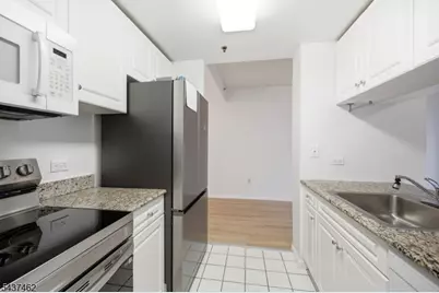 100 Old Palisade Rd #1613, Fort Lee, NJ 07024 - Photo 21