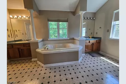 34 Margaret Dr, Franklin Township, NJ 08873 - Photo 25