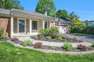 36 Cloverhill Dr, Califon, NJ 07830 - Photo 5