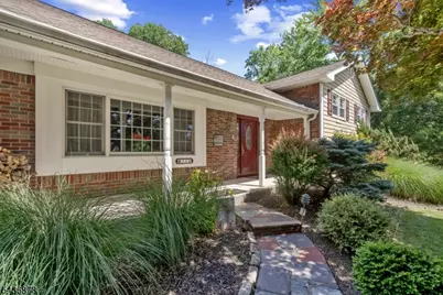 36 Underwood Rd, Montville Township, NJ 07045 - Photo 3