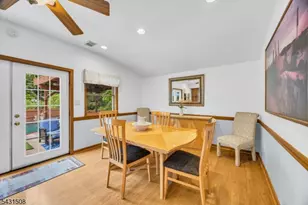 1038 Centre St, Raritan, NJ 08869 - Photo 11