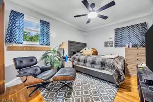 1038 Centre St, Raritan, NJ 08869 - Photo 17