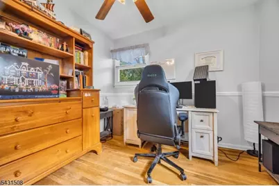 1038 Centre St, Raritan, NJ 08869 - Photo 19