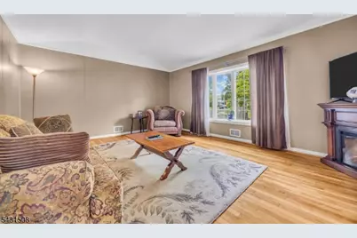 1038 Centre St, Raritan, NJ 08869 - Photo 23