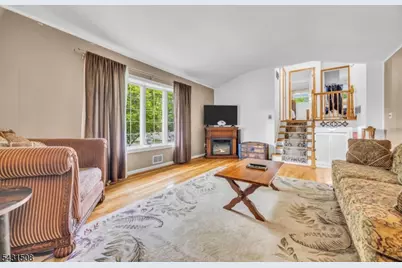 1038 Centre St, Raritan, NJ 08869 - Photo 21