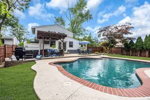 1038 Centre St, Raritan, NJ 08869 - Photo 29
