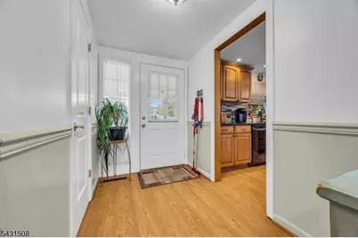 1038 Centre St, Raritan, NJ 08869 - Photo 3